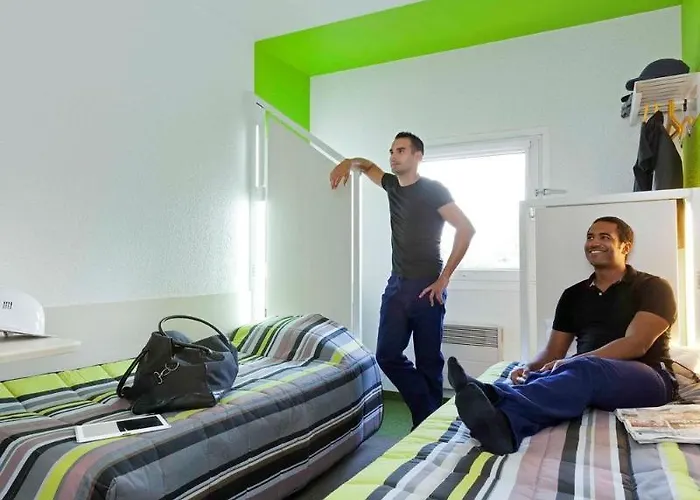 F1 Nantes Sud Aeroport Hotel 3*